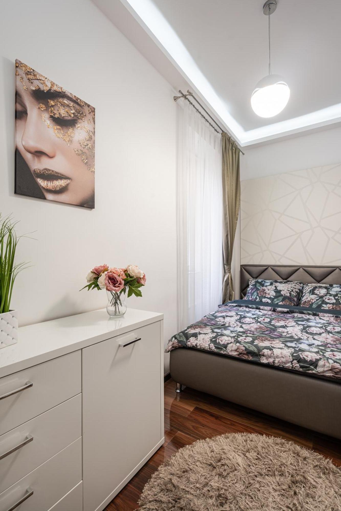 Centrum Opera Luxury Apartment With Free Garage Budapest Kültér fotó