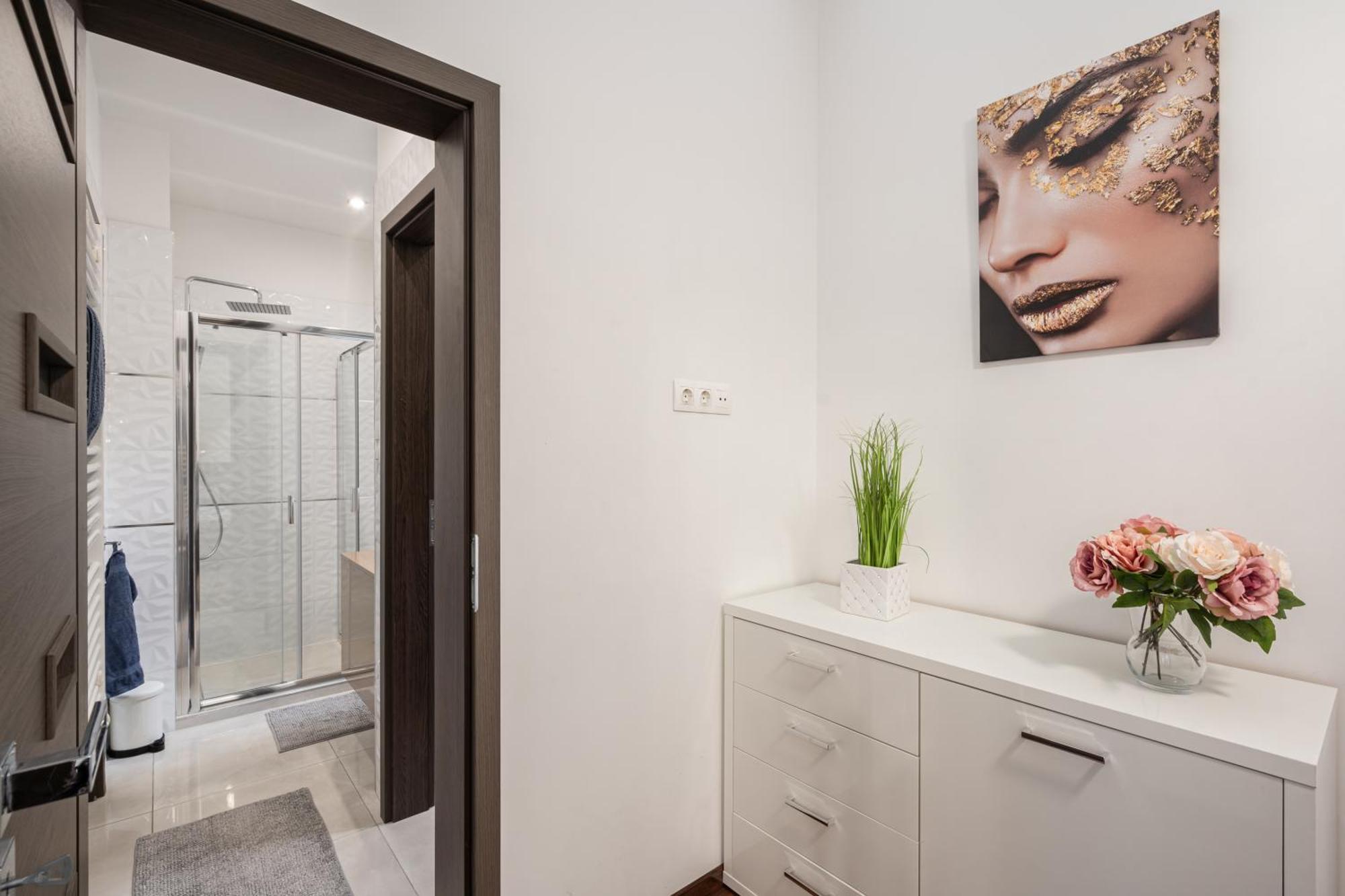 Centrum Opera Luxury Apartment With Free Garage Budapest Kültér fotó